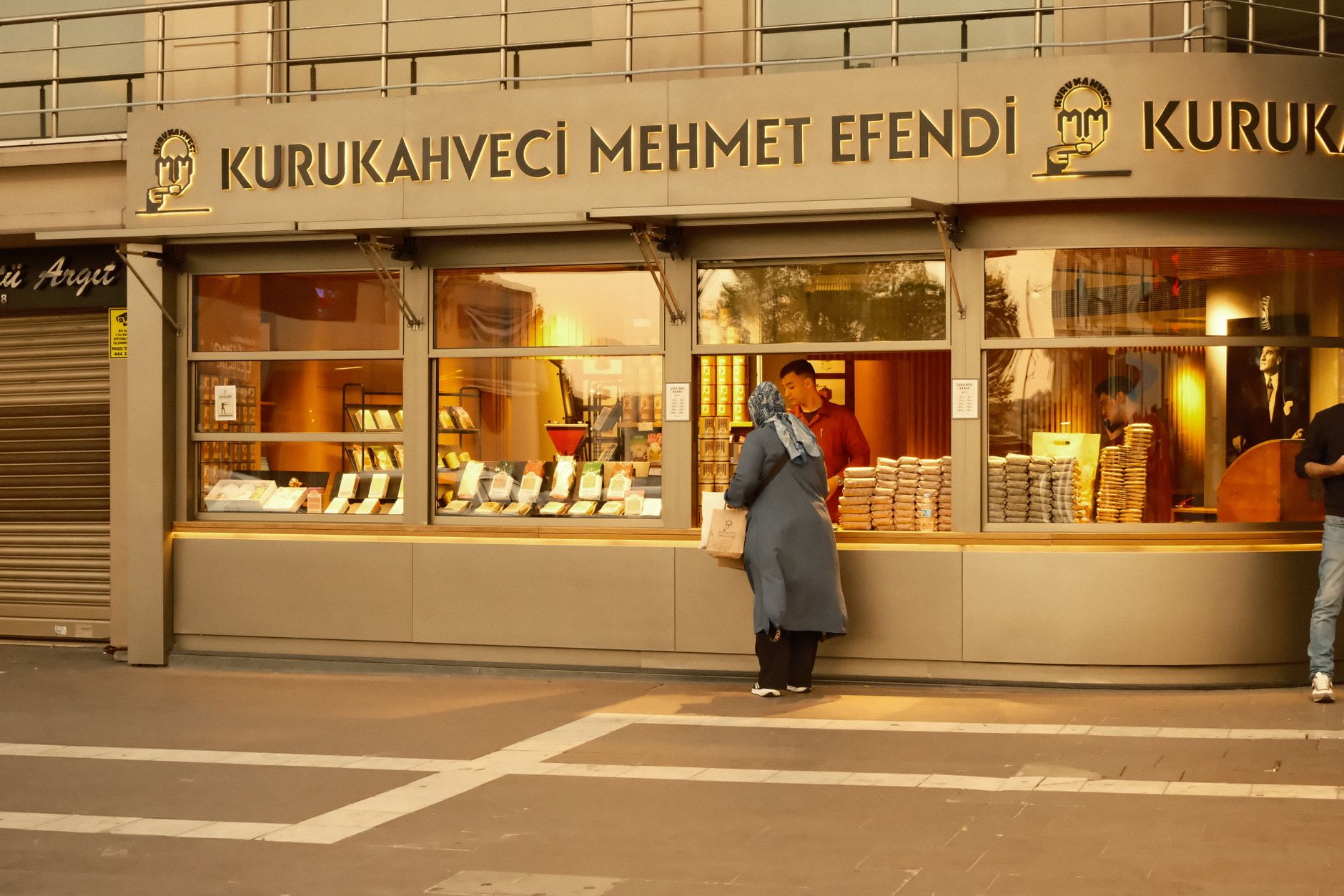 ARSLAN OTO LASTİK VE YOL YARDIM Yerel İşletme fotoğrafı 8